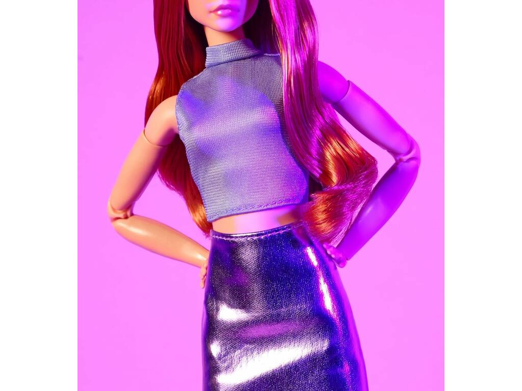 Barbie Signature Looks Pelirroja con Falda Morada Mattel HRM12