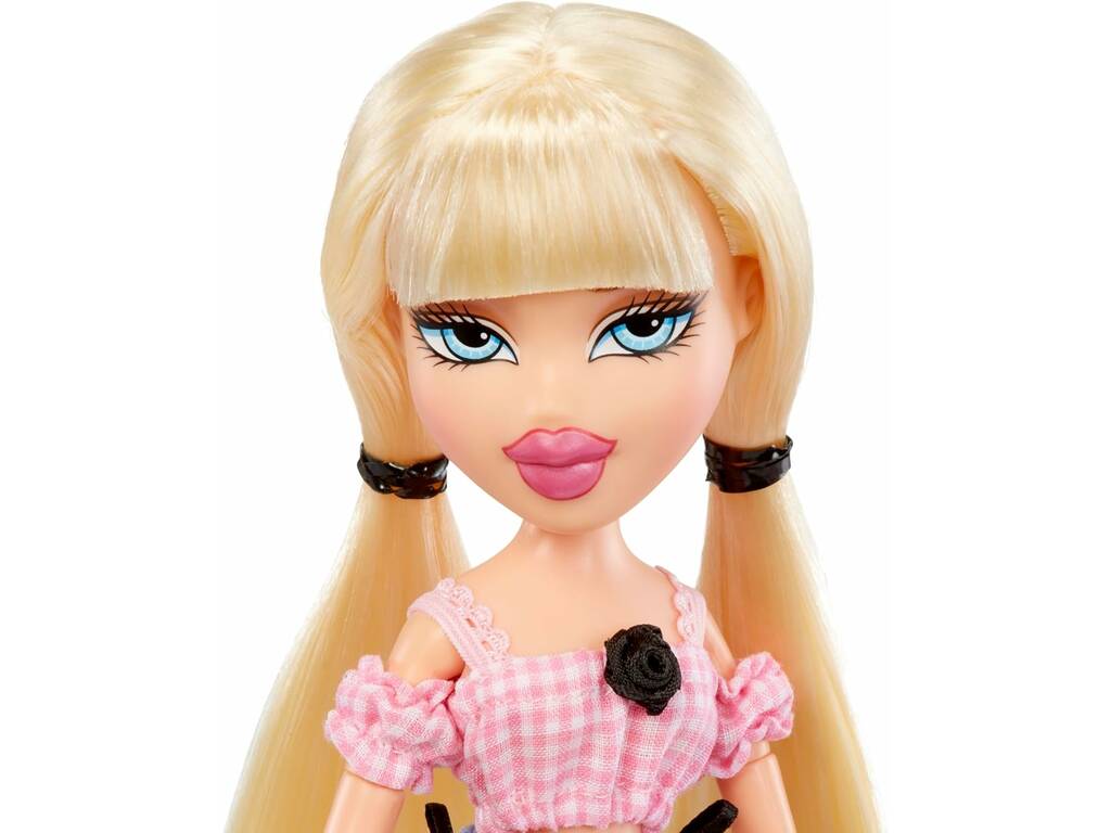 Bratz Goin Out! Boneca Cloe com Acessórios
