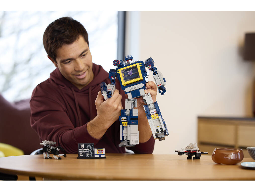 Lego Icons Transformers : Soundwave 2 en 1
